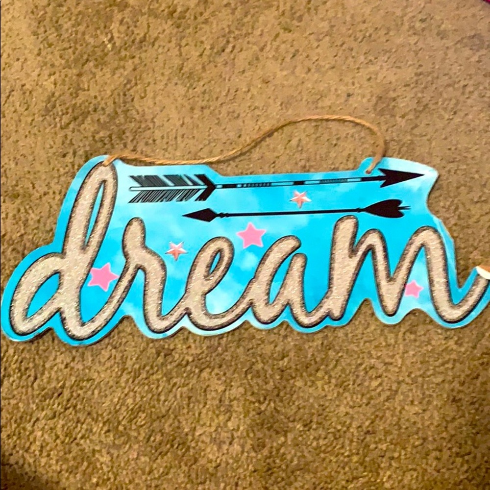 I am selling a sign for your room